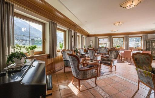 Hotel Waldheim Garni Mayrhofen Exterior photo